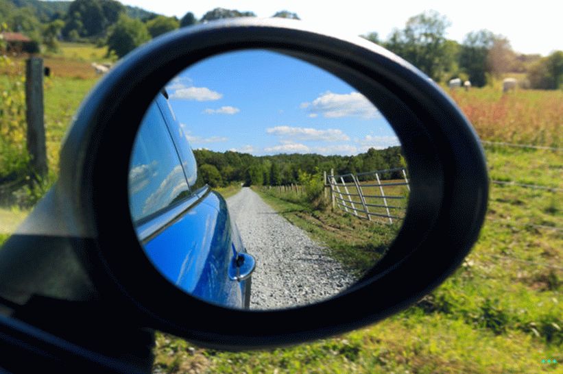 I PARERI IN SPECCHIO POSSONO ESSERE PIÙ ARBITRARI DI QUANTO APPARI