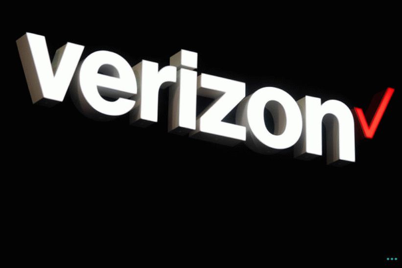 Un logo Verizon su uno sfondo nero.